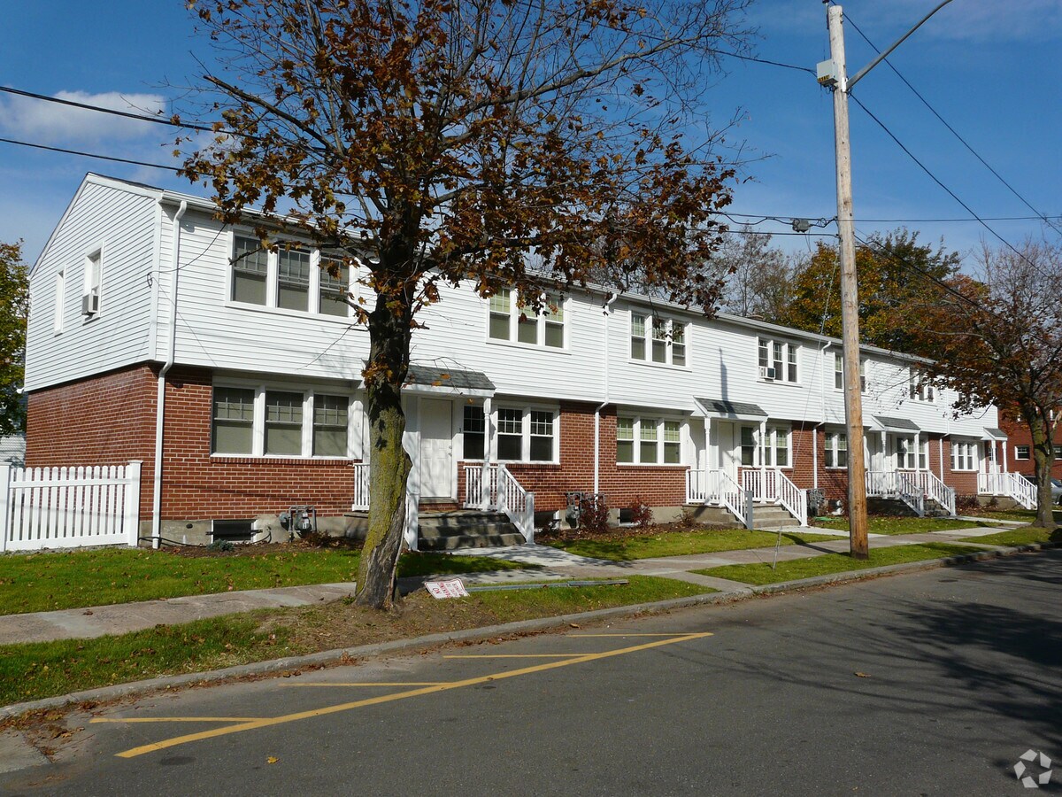 Savin Court Apartment - Savin Court Apartment