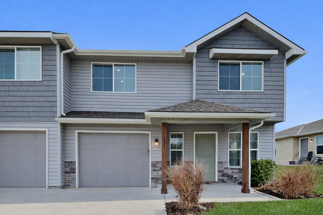 Building Photo - Spacious 3-Bedroom Home with Hardwood Floors & Patio in Blue Springs, MO