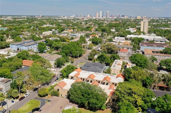 Photo - 3210 W Horatio St