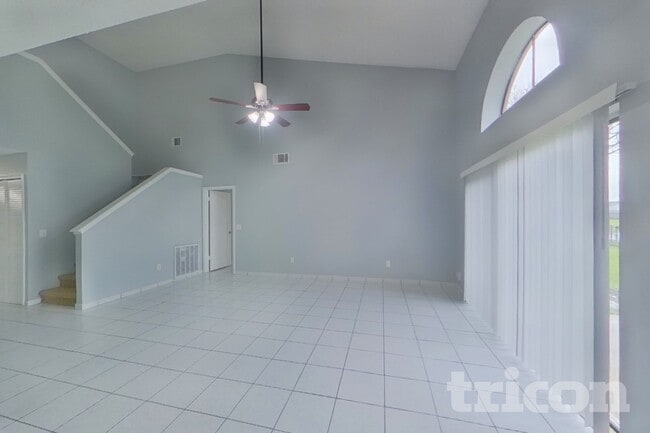 Photo - 234 Satinwood Cir