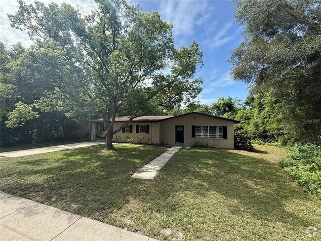 Building Photo - 1570 W Beresford Ave Rental