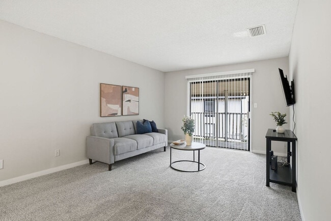 Photo - 3360 Fairway Oaks Dr Unidad SI FL2-ID1613288P
