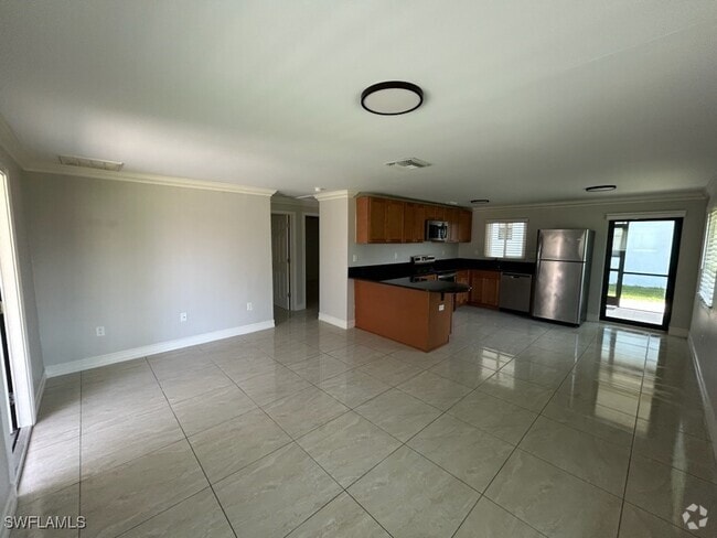 Building Photo - 682 108th Ave N Rental