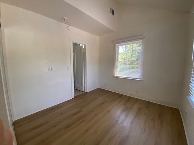 Photo - 125 W Micheltorena St Unit B