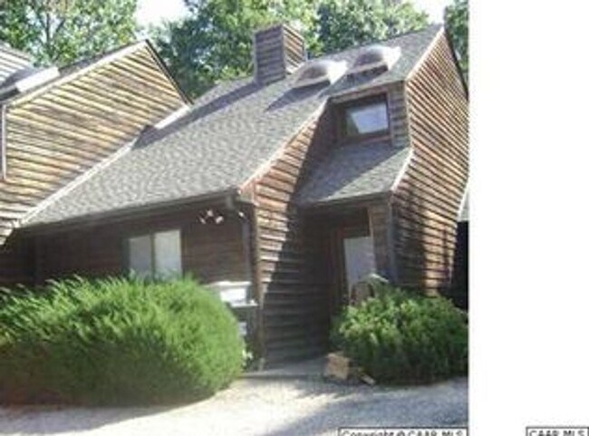 2BD/2BA Behind Stonefield Shopping Center! - 2BD/2BA Behind Stonefield Shopping Center!