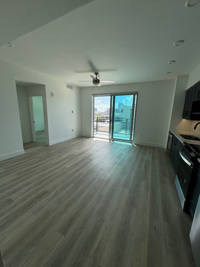 Building Photo - 45 NW 31st St Rental