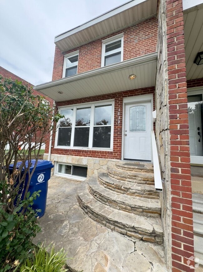 Building Photo - Charming 3Bed/2Bath Apartment in Violetvil...