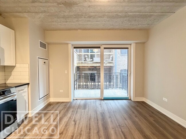 Photo - 938 W Carmen Ave