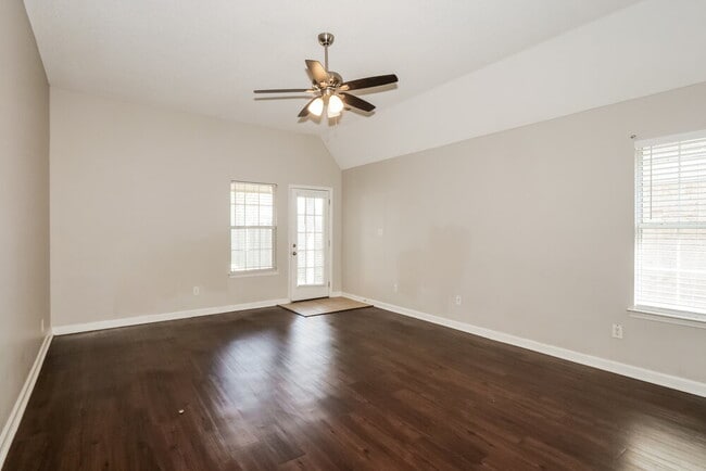 Photo - 9908 Tremont Dr