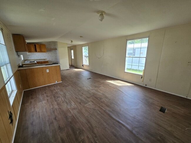 2416 Cattail Cir