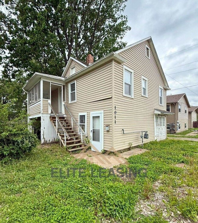 Building Photo - 1011 SW Douthitt Ave Rental