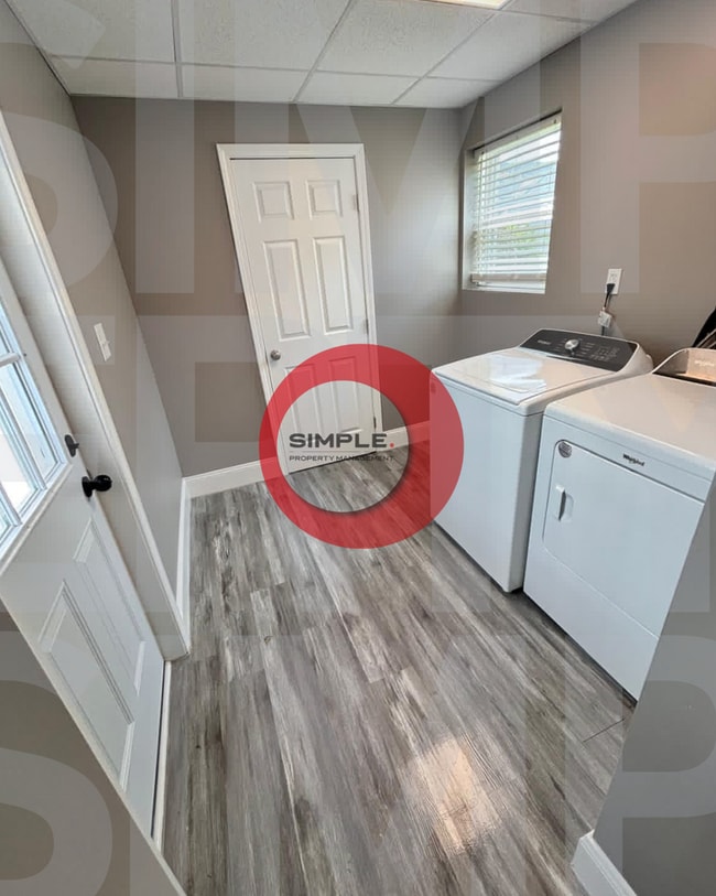 Photo - Large House 3-bedroom, 3.5 bathroom