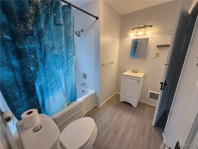 Photo - 1035 Oliver St