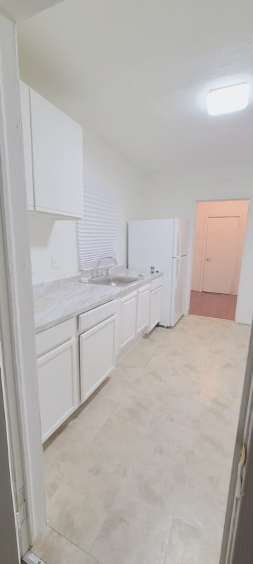Photo - 1220 E Ogden Ave