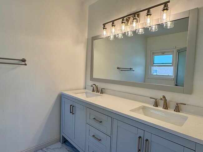 Photo - 17032 Falda Ave