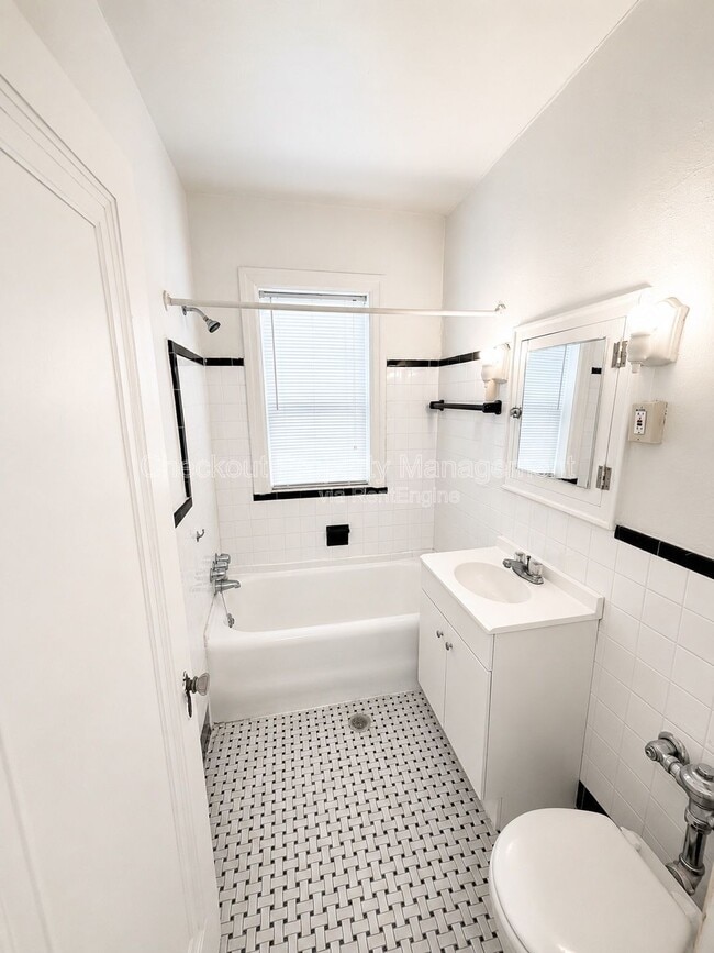 Photo - 7340 Forsyth Blvd Unit 307