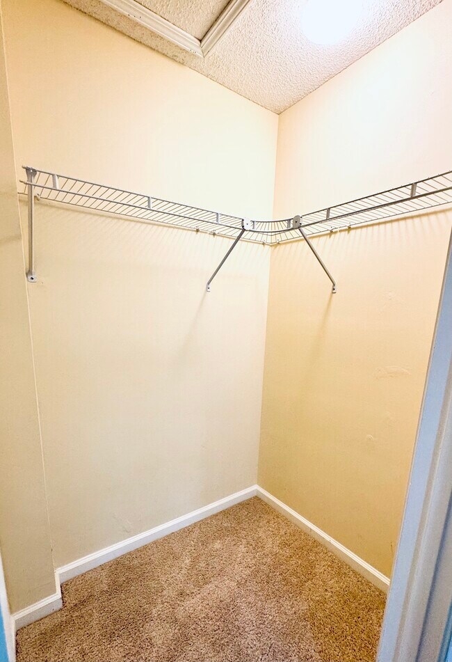 Photo - 100 Kensington Blvd Unidad 823 Rental