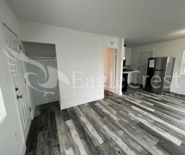 Photo - Roseville Lane Apartments Unit M