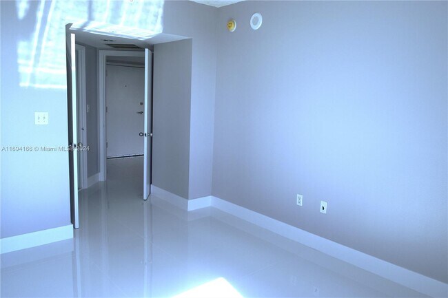 Photo - 1330 West Ave