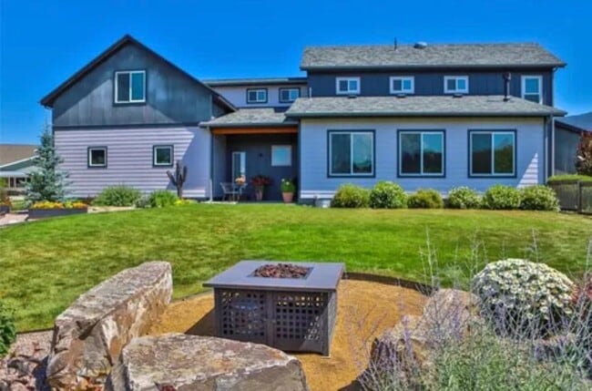 Photo - 1596 Maiden Spirit St