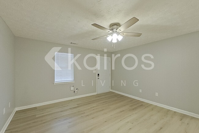 Photo - 320 Deer Park Dr