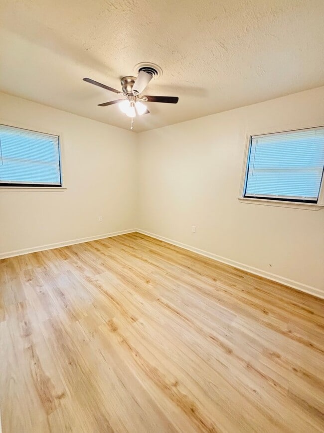 Photo - FOR RENT IN BENTON