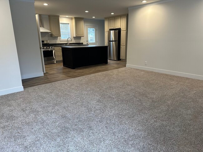 Photo - 439 Laurel Oak Ln