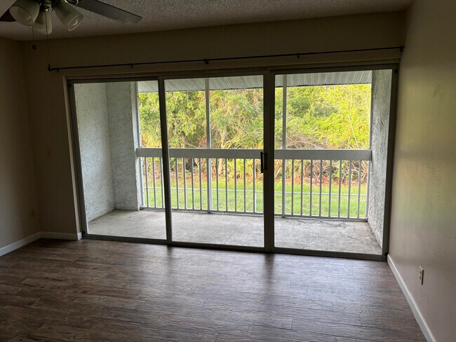 Photo - 987 Sonesta Ave NE Unit 208