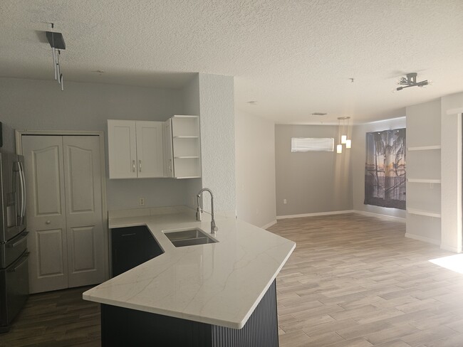Photo - 6149 Metrowest Blvd Unidad 106