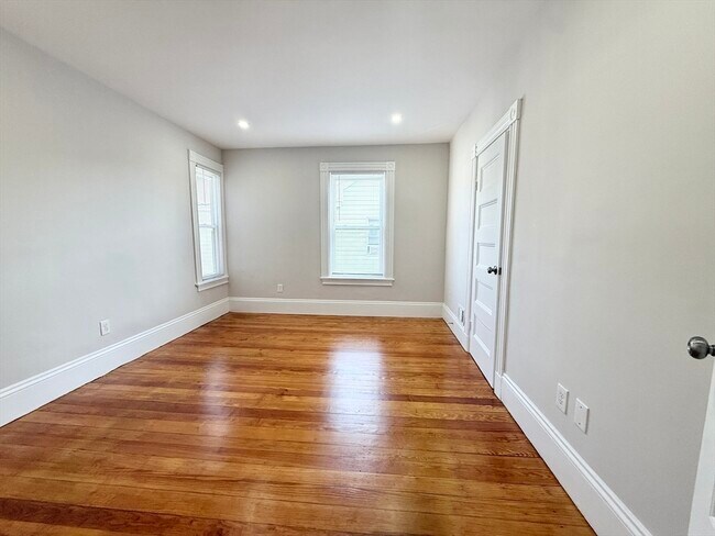 Photo - 71 Saxton St Unidad 3