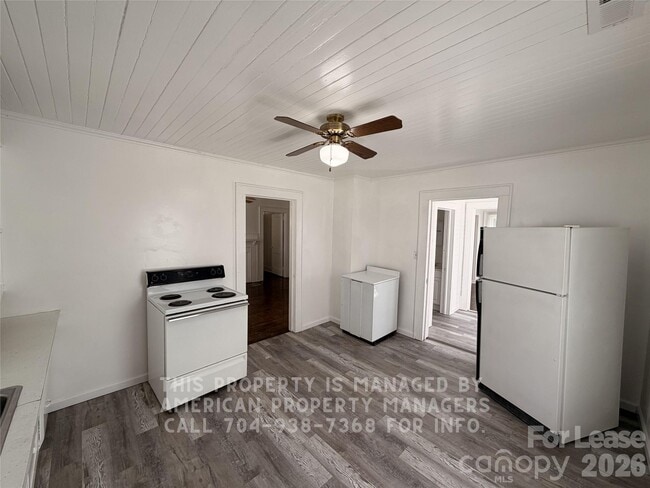 Photo - 1604 Carolina Ave