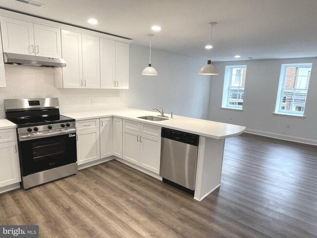 Building Photo - 26 S State St Unit 2A