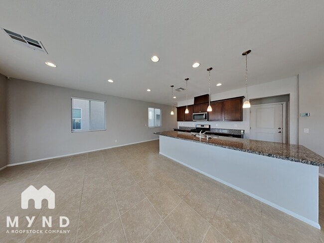 Photo - 6646 Evander St