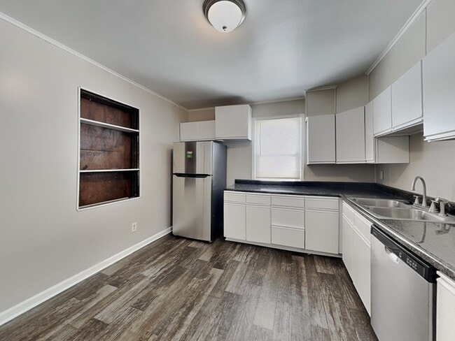 Photo - 7920 33rd St