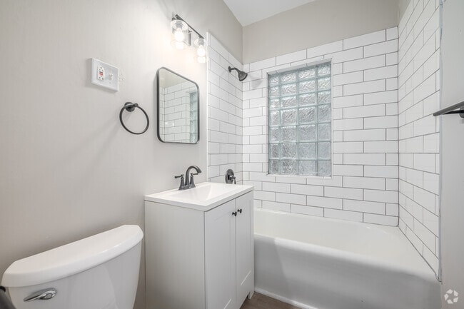 Studio, 1BA - 440SF = Bathroom