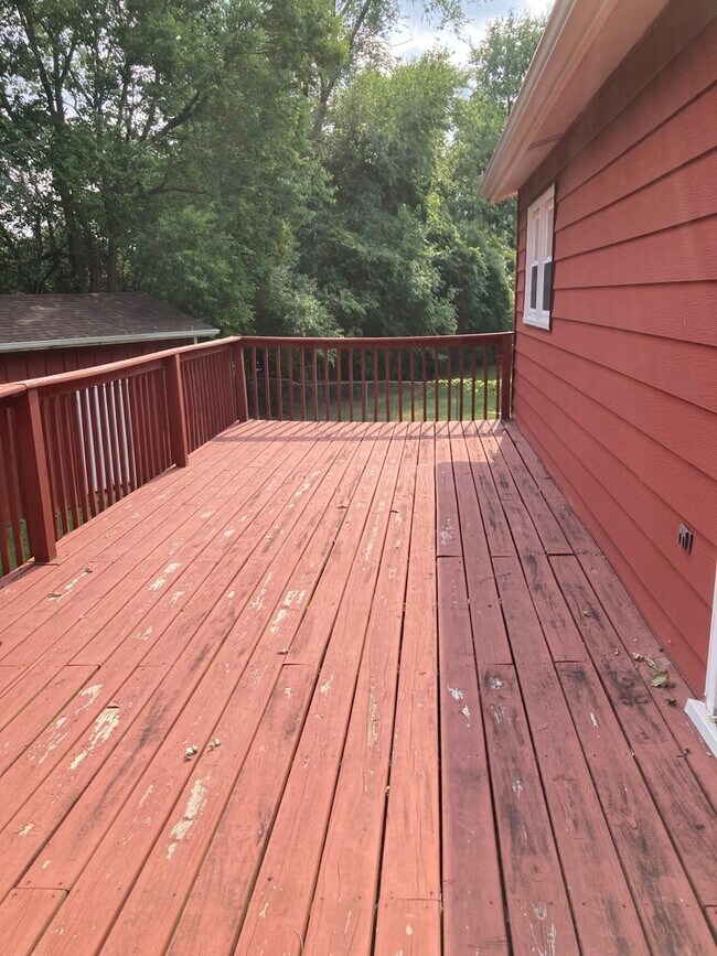 Photo - 809 Pettit Ct