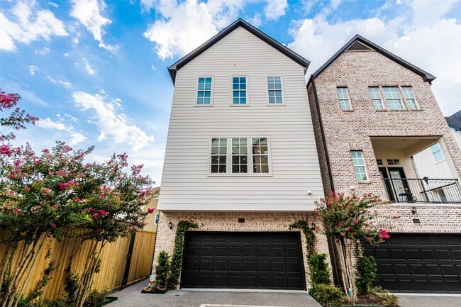 Building Photo - 10939 Grove Tree Ln