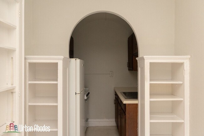 Photo - 533 W Roscoe St Unit A04K