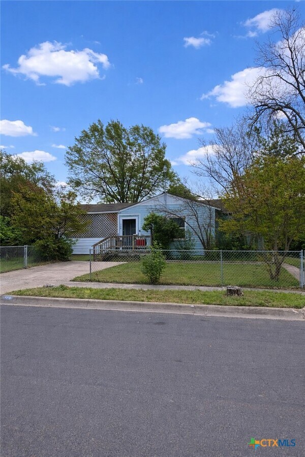 Photo - 508 Goodnight Dr