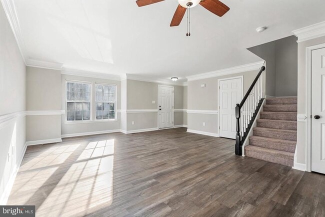 Photo - 853 Gallows Ct