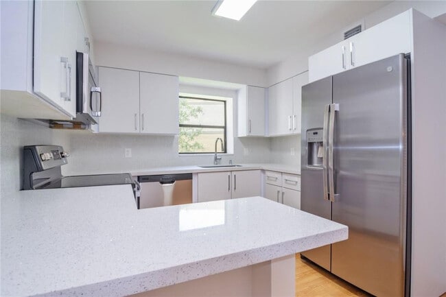 Photo - 491 Racquet Club Rd Unit 212