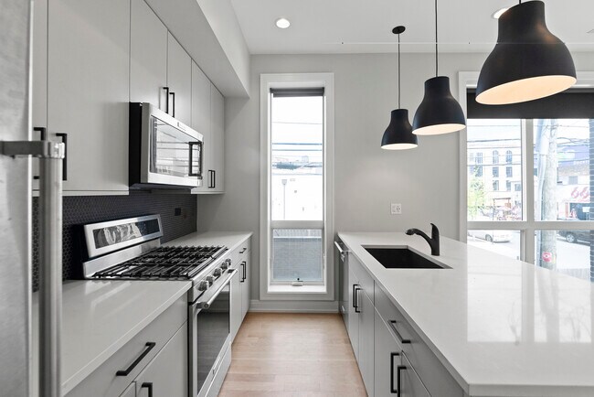 Photo - 1050 W Cornelia Ave Unidad 2BED