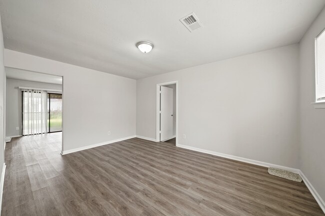 Photo - 743 Knob Hollow St