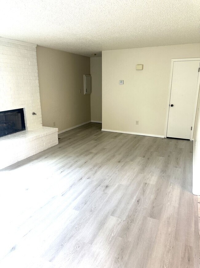 Photo - 1706 Jennifer Cir Unit 1708