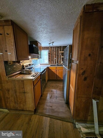 Photo - 11775 Stanbaugh Ln