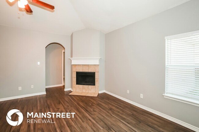 Photo - 2028 Alanbrooke Dr