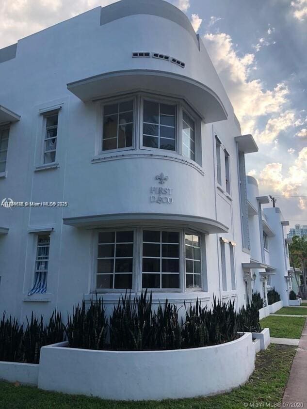 Building Photo - 810 7th St Unit 206 Rental