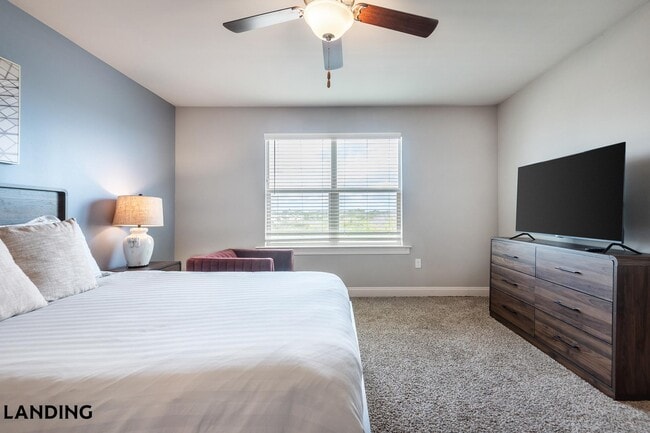 Photo - 305 Laredo Dr Unidad 2-306