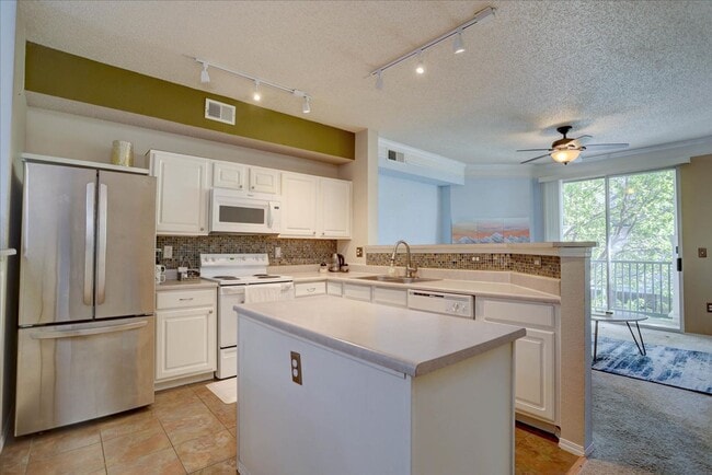 1849 Spaulding Cir