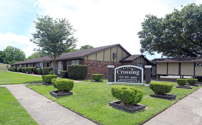 Convenient Houston Location - Timber Crossing Apartments